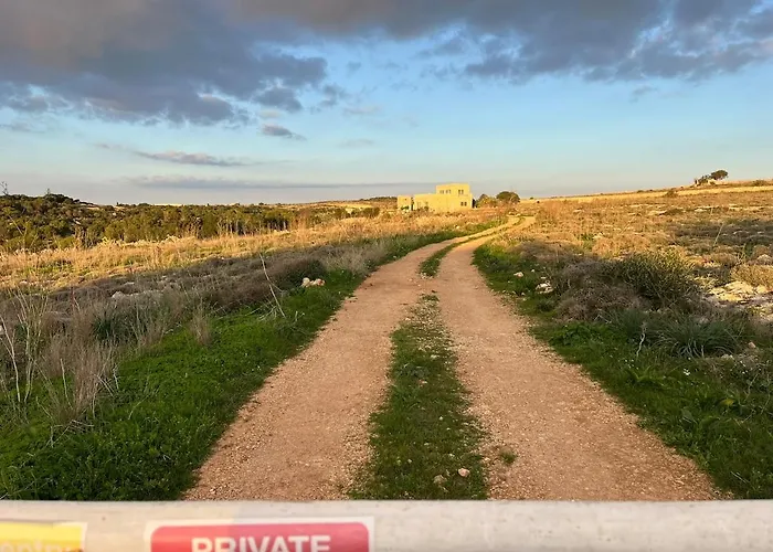 Sunset Edge - Lippija Feriehus Ghajn Tuffieha